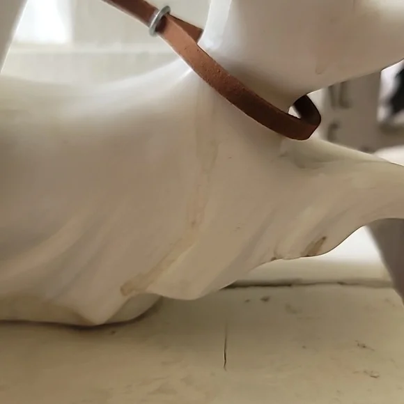 Viral Ghost Dog Figurine - Picture 5 of 5